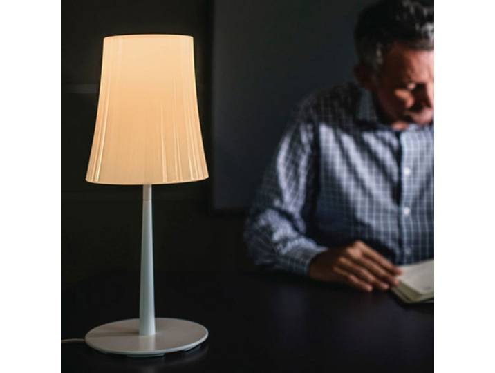 Birdie Easy Tischleuchte White - Foscarini - Wohnzimmer - Design - Metall - Mit Schirm