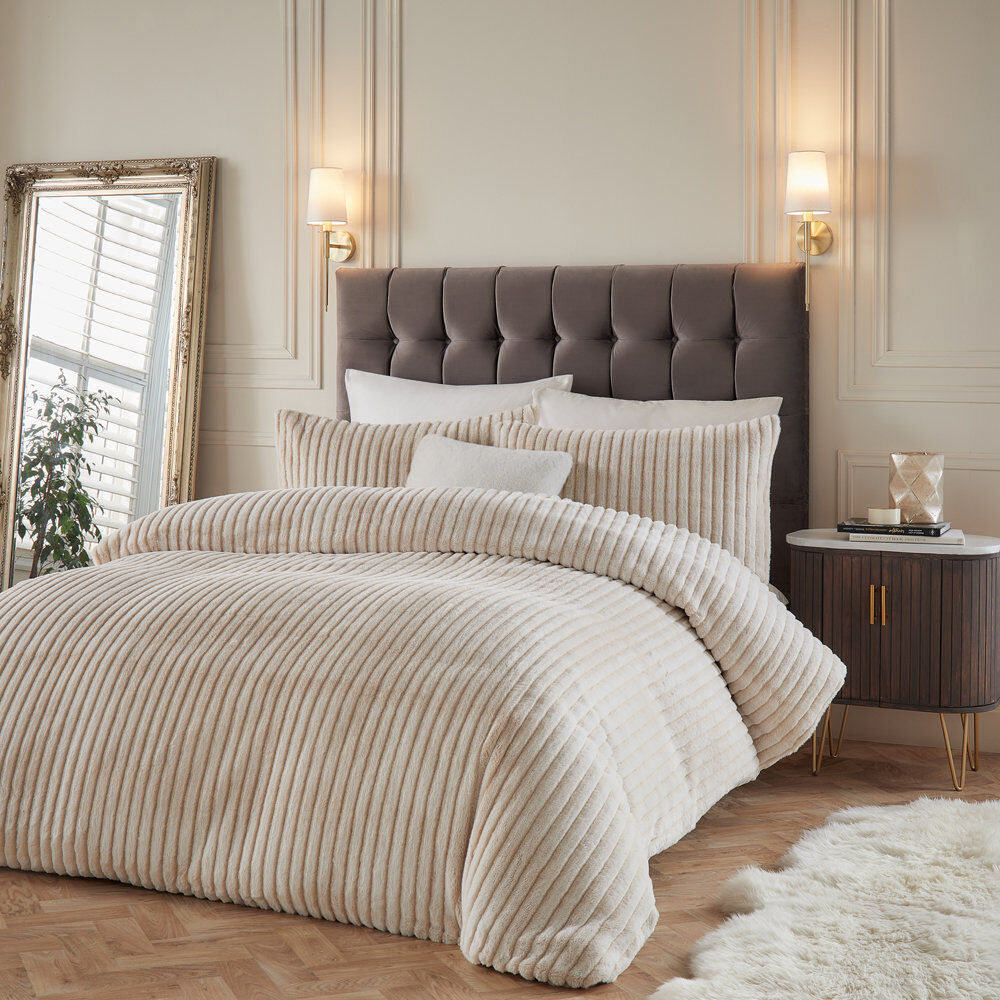 Paoletti Alpine Polyester Striped Duvet Cover Set with Pillowcases Included Champagne King Duvet Cover + 2 King Pillowcases