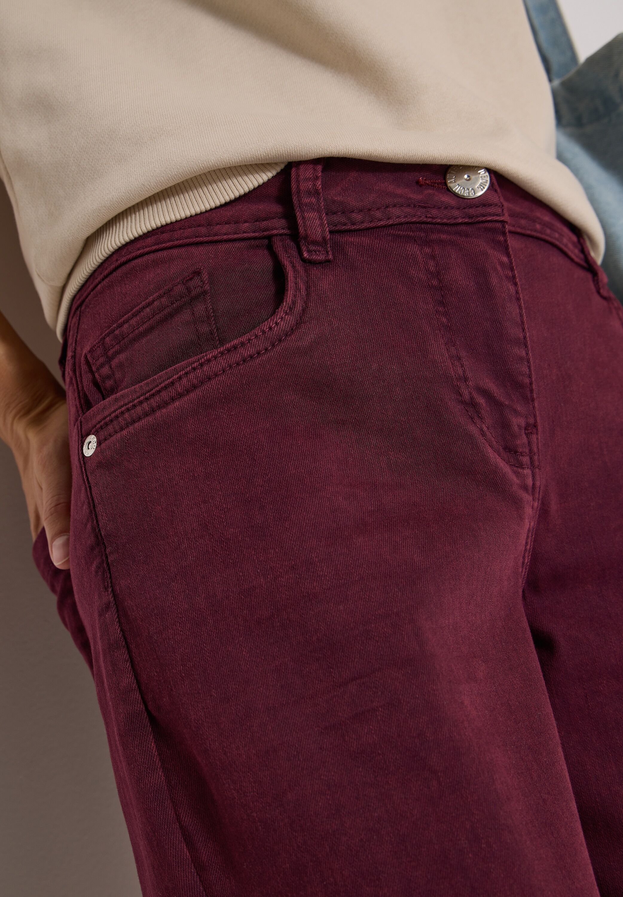 Loose-fit-Jeans CECIL "Sytel Neele Color", Damen, Gr. 26, Länge 32, rot wine, Denim/Jeans, Obermaterial: 81% Baumwolle, 17% Polyester, 2% Elasthan. Futter: 52% Polyester, 48% Baumwolle, unifarben, loose fit lang, Jeans Loose-fit-Jeans, Denim im gefärbten 