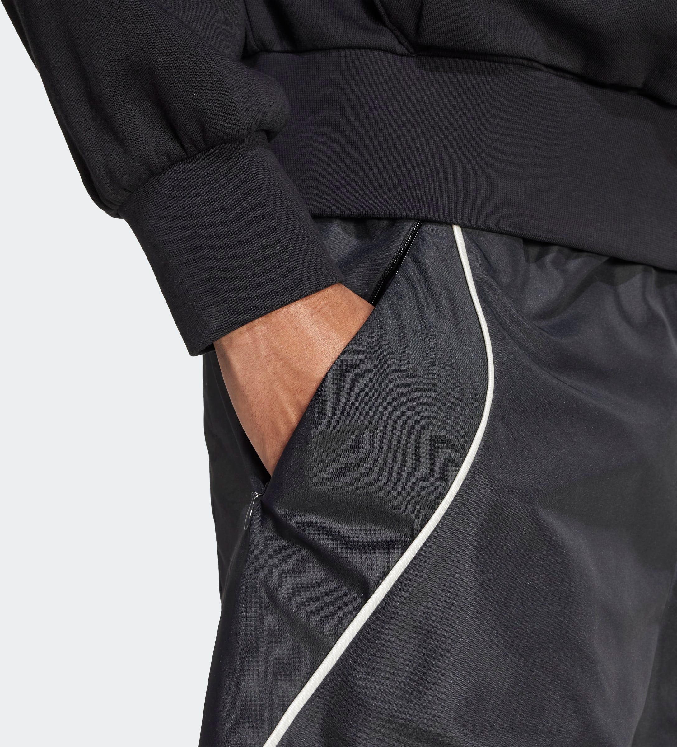 Adidas Sportswear "STADIUM" für Laufen und Freizeit, mit Reißverschlusstaschen