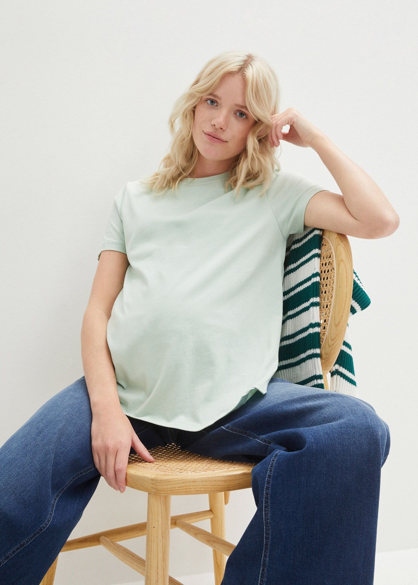 Umstandsshirt BONPRIX, Damen, Gr. 36/38 (S), anthrazit meliert, hellschilf, Jersey, Obermaterial: 60% Baumwolle, 40% Polyester, unifarben, lässig geschnitten hüftbedeckend, Rundhals, Shirts Umstandsshirt, lässige Passform, Kurzarm, mit Stillfunktion anthr