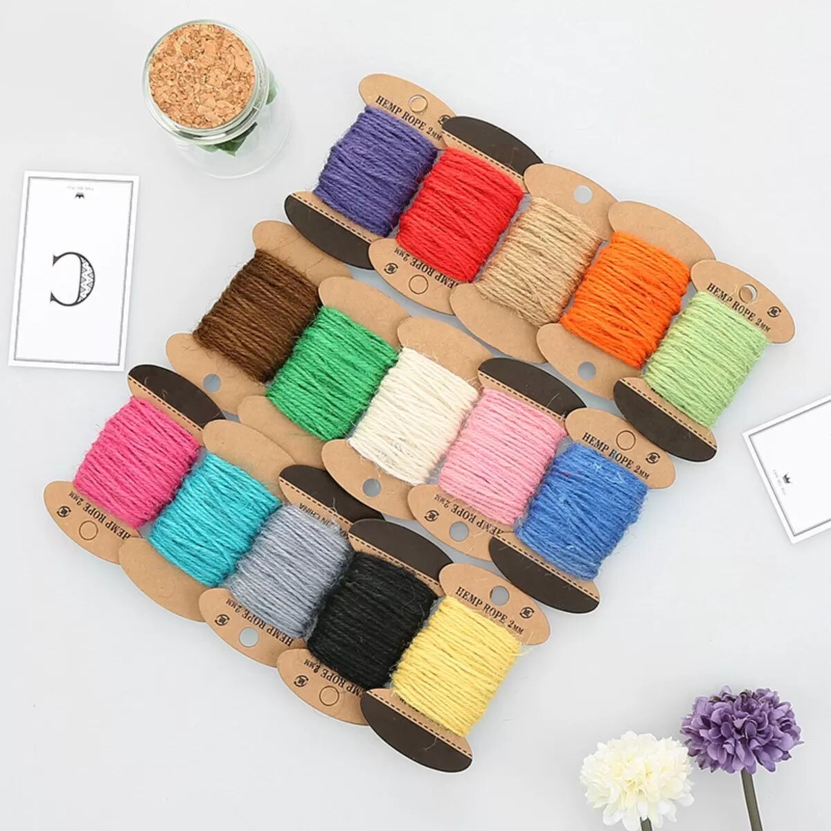 INF 15 Rollen bunte Jute Zwirn - Premium Naturfaser Bastelgarn für DIY Kunst, Handwerk und Dekorationen