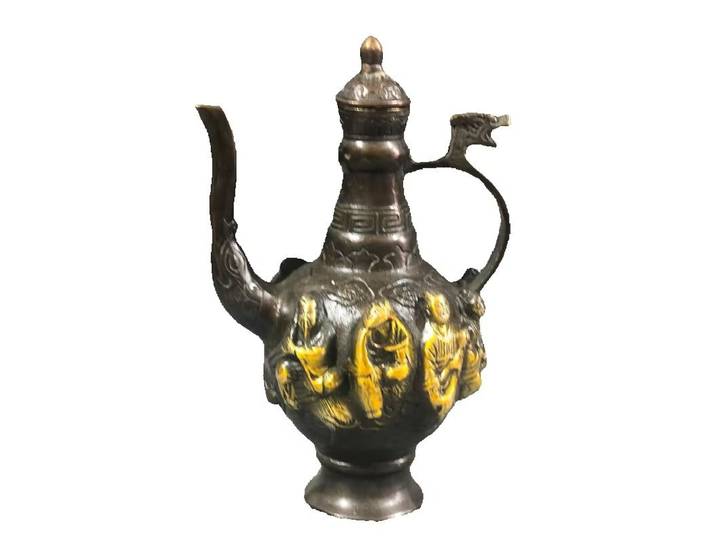 Théière en cuivre pur doré aux huit immortels, provenant de Chine, théière à vin vintage de collection avec poignée, pour la décoration de la maison et la collection culturelle