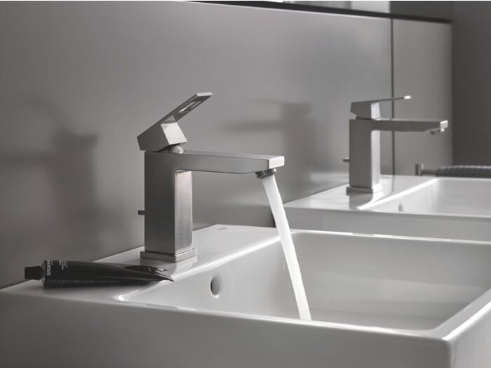 Grohe Eurocube Waschtischarmatur 23445DC0 M-Size, mit Ablaufgarnitur, supersteel