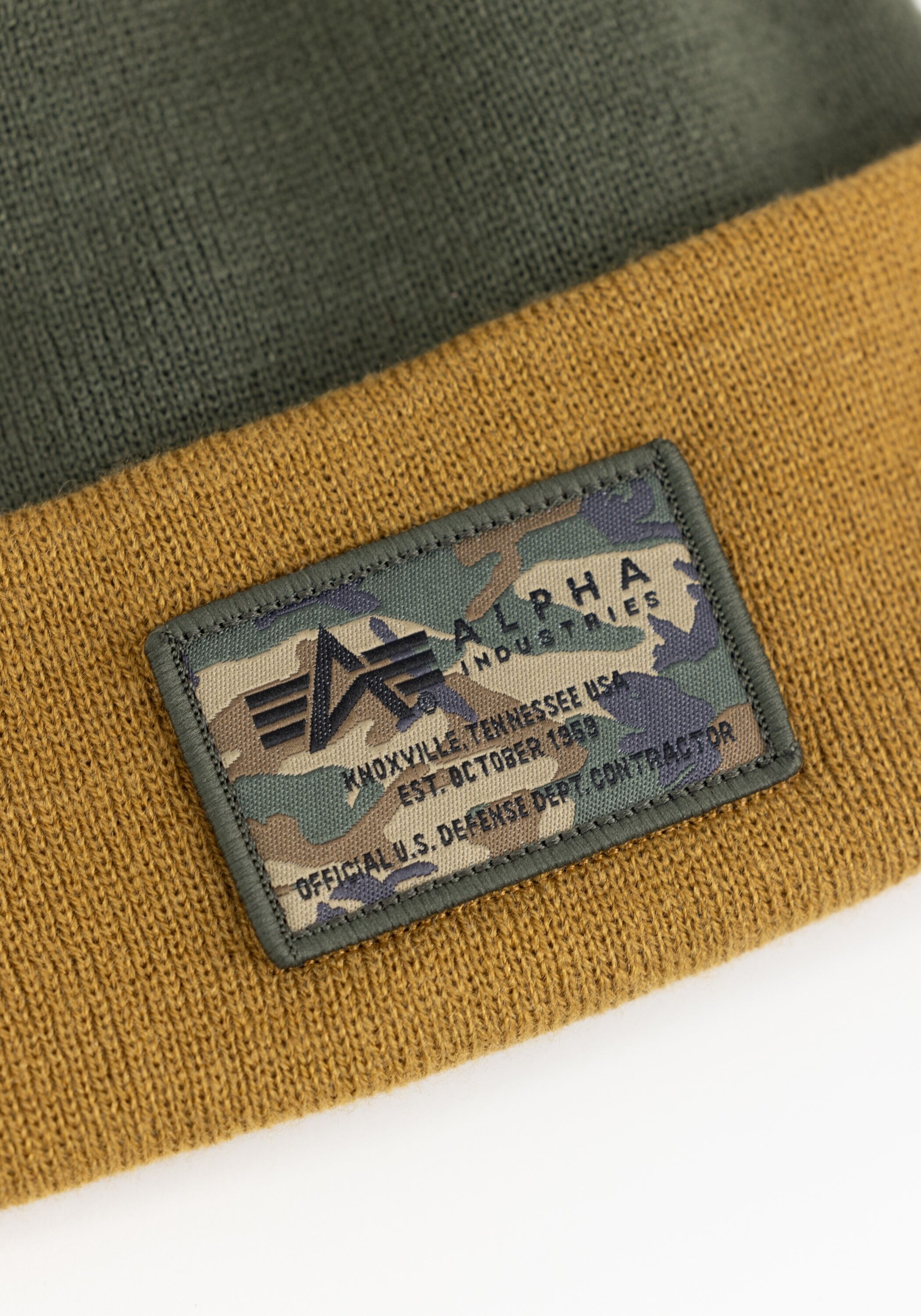 Skimütze ALPHA INDUSTRIES "Crew C Label Beanie", Herren, Gr. onesize, grün (schwarz olive), Obermaterial: 100% Polyacryl, Mützen Skimütze