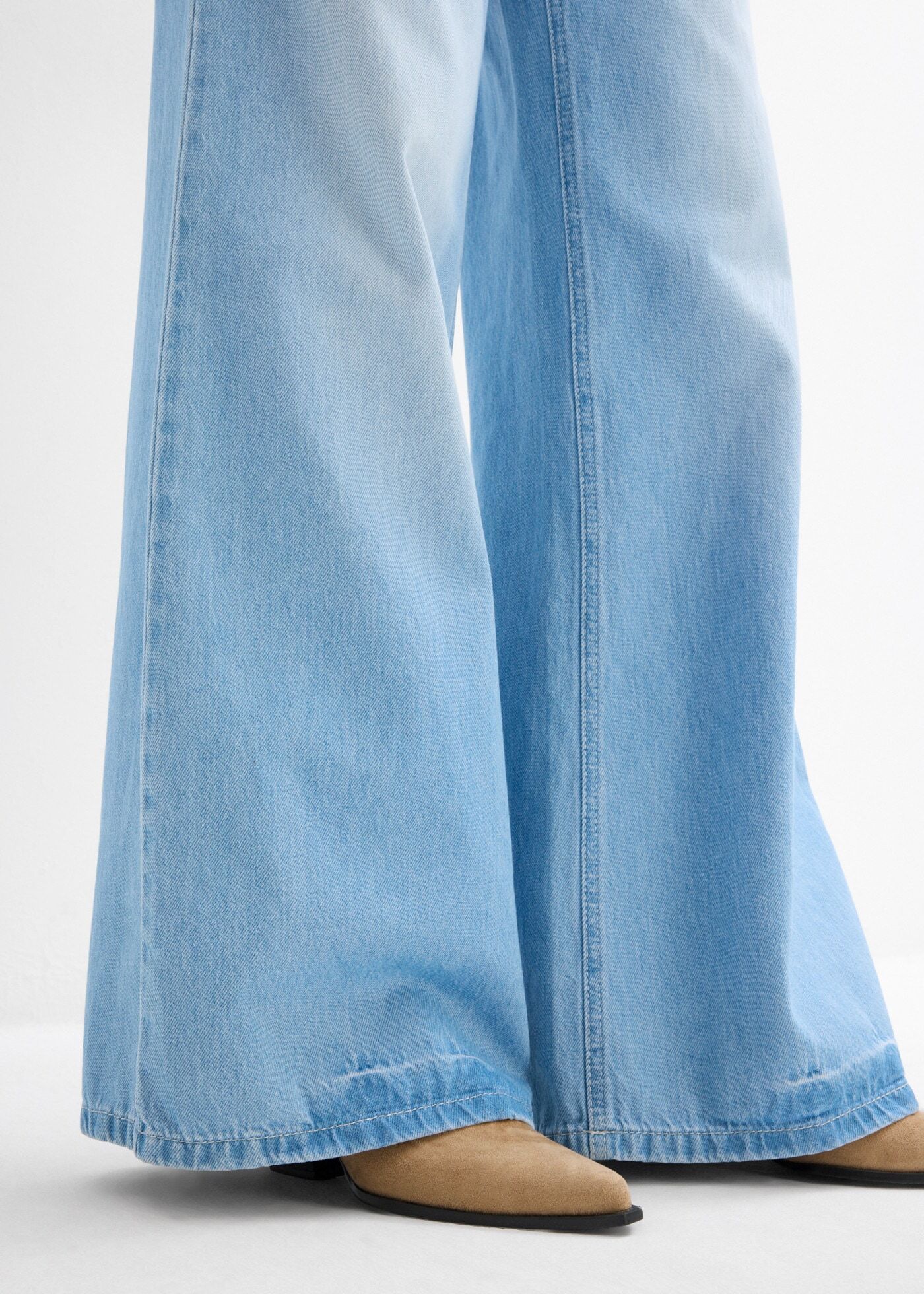 Weite Jeans BONPRIX, Damen, Gr. 36, N-Gr, hellblau denim used, Obermaterial: 100% Baumwolle, loose fit, Jeans Weite Jeans, weite Passform, 5-Pocket-Design, elastischer Bequembund, hohe Bundhöhe hellblau denim used 36, N-Gr