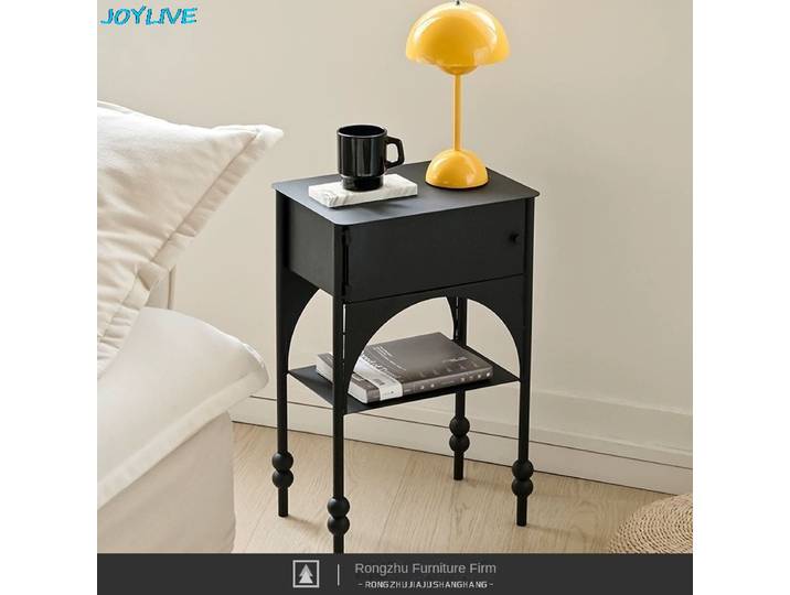 Table de chevet JOYLIVE pour petite chambre, table de chevet simple et rétro, table de chevet de style créatif, table de chevet étroite noire, nouvelle
