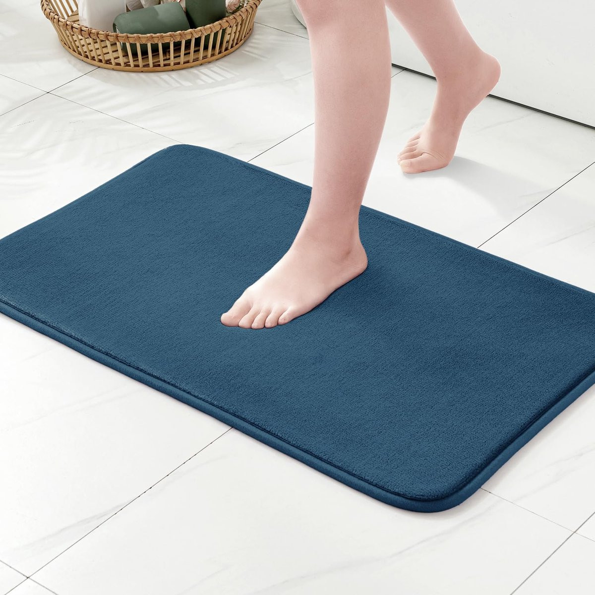Zachte en absorberende badmat met antislip en traagschuim voor volwassenen