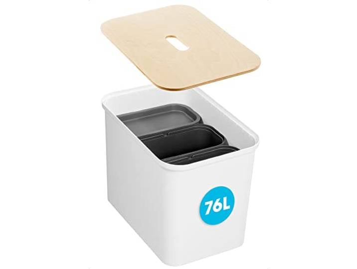 SmartStore Recycling-Mülleimer – 76 l großer Kücheneimer mit Holzdeckel, 3 x 13 l Eimereinsätze, 2 x kleine Deckel – stabile Recycling-Mülleimer für die Küche – weißer Kücheneimer