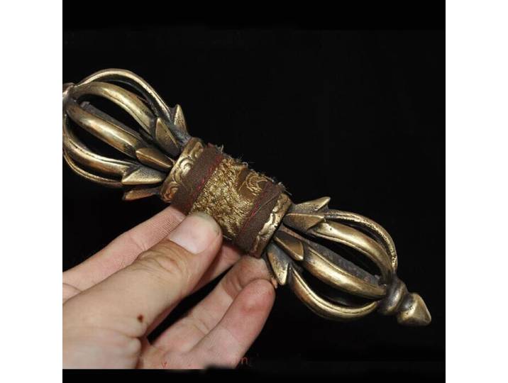 Vieux temple du bouddhisme tibétain, bronze Vajra Dorje Phurpa, exorcisme soigneux, Isman, FClass i