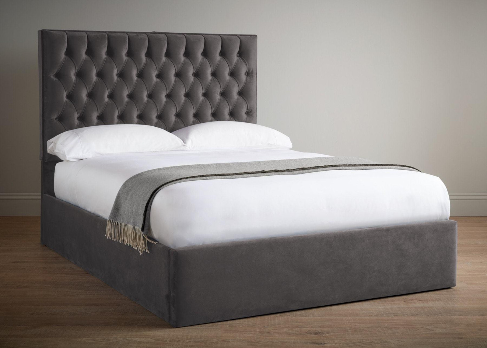 Chesterfield Luxus Samt Textil Tweepersoonsbed Grijs B/D/H: 180 x 200 cm