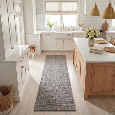SAFAVIEH Jerneja Handmade Solid Chunky Jute Area Rug