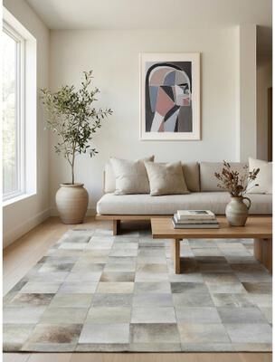 EXQUISITE RUGS Natural Hide Hand-stitched Leather Hide Silver Area Rug.
