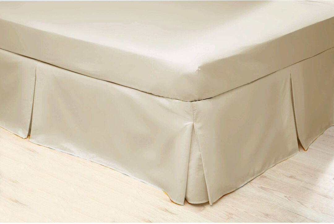 Belledorm Plain Dye 200 TC Egyptian-Quality Cotton Bed Skirt Ivory King (5')