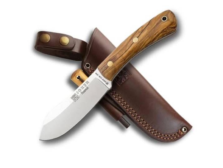 Joker Nessmuk CO136-P Bushcraft Messer mit Feuerstahl 11 cm Sandvik 14C28N Full Tang Olivenholz Griff inklusive Lederscheide Outdoor Camping Made in Spanien