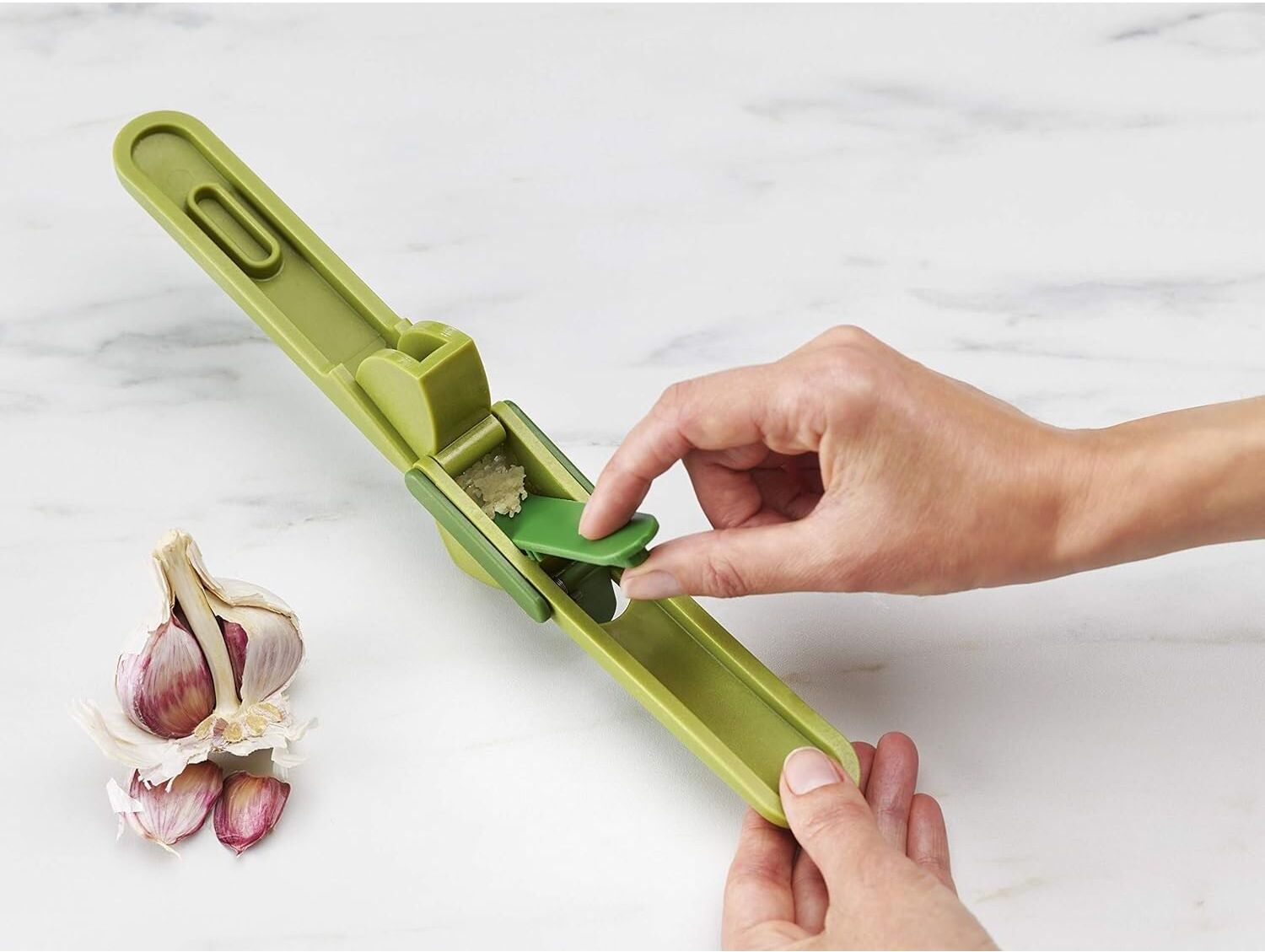Joseph Joseph CleanForce Garlic Press – Green (16 cm)