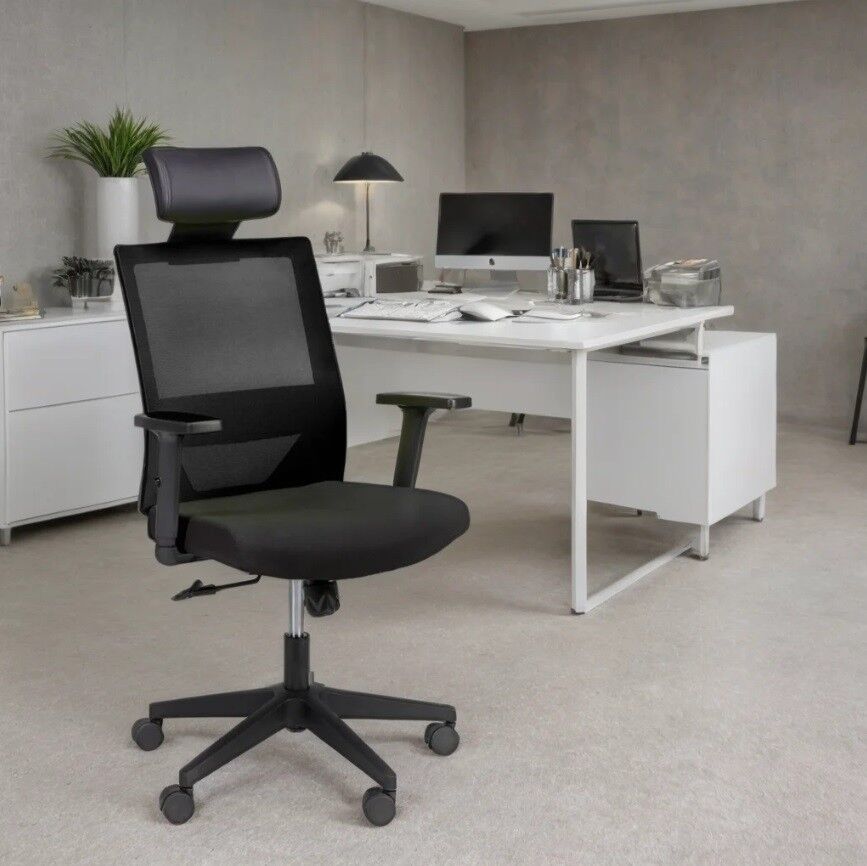B2B Partner Bürostuhl mit Netzrücken WOLF, verstellbare Armlehnen, Kunststoffkreuz, grün