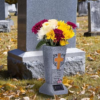 Friedhofsvase mit LED-Solarkreuz, Grabdekoration, Grabsteinvase für frische/künstliche Blumen, Erinnerungsgeschenke