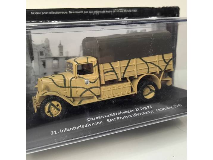 Modèle de voiture en alliage Diecast IXO à l'échelle 1:43 TYP 23 1945