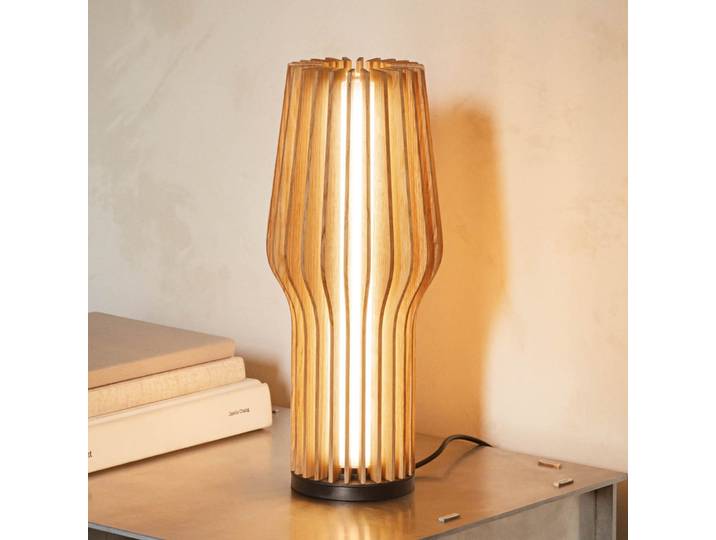 Radiant Portable Tischleuchte Oak - PLEASE WAIT to be SEATED - Wohnzimmer - Design - Holz
