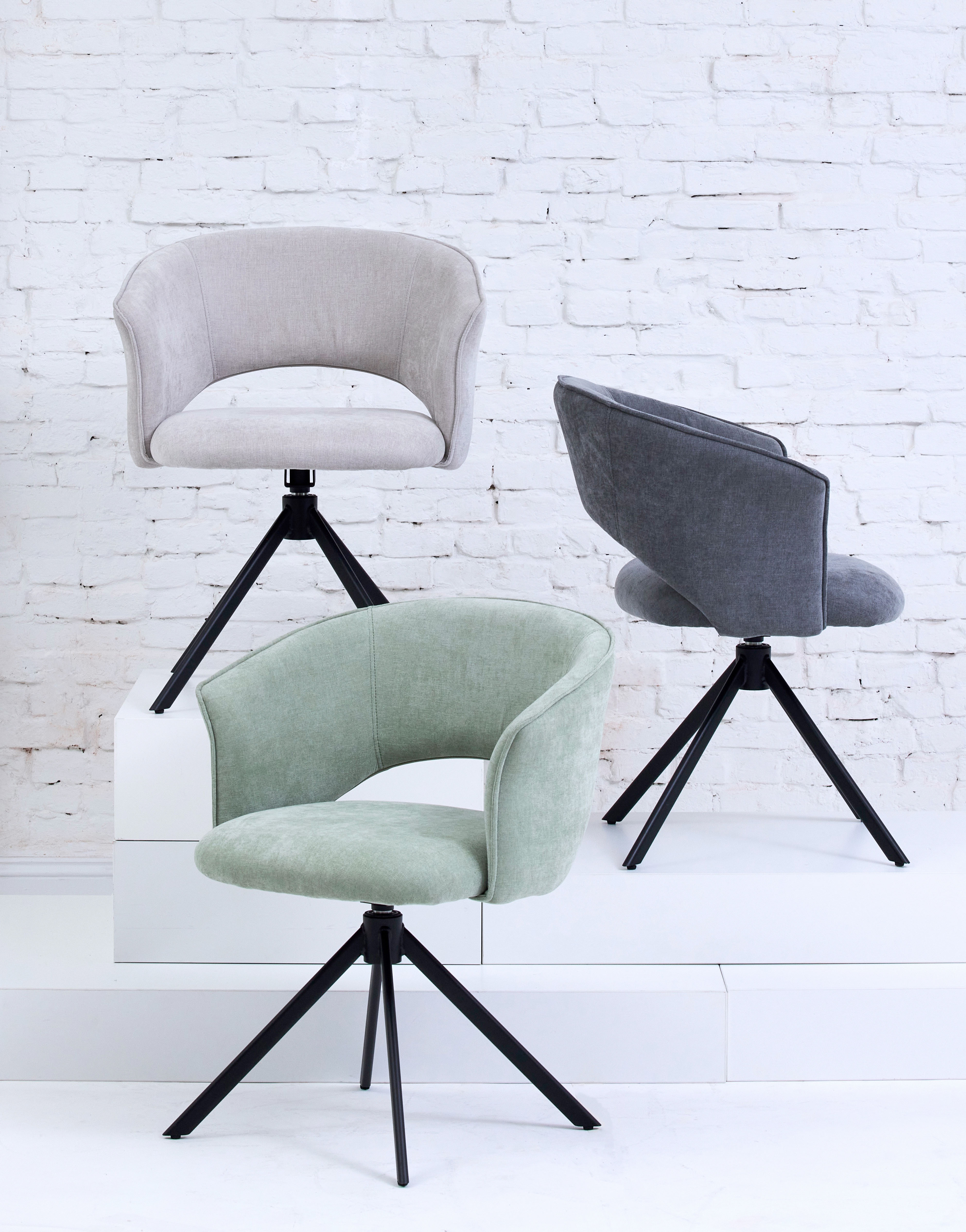Armlehnstuhl TOM TAILOR HOME "CURVY ARMCHAIR", grün (grün leaf, schwarz, schwarz, dwi 31 grün leaf), B:61,5cm H:78,5cm T:59cm, Metall, Stoff, Stühle, Armlehnstuhl, mit Armlehnen, drehbar, Rückholfunktion, Rückenausschnitt grün leaf, schwarz, schwarz, dwi 