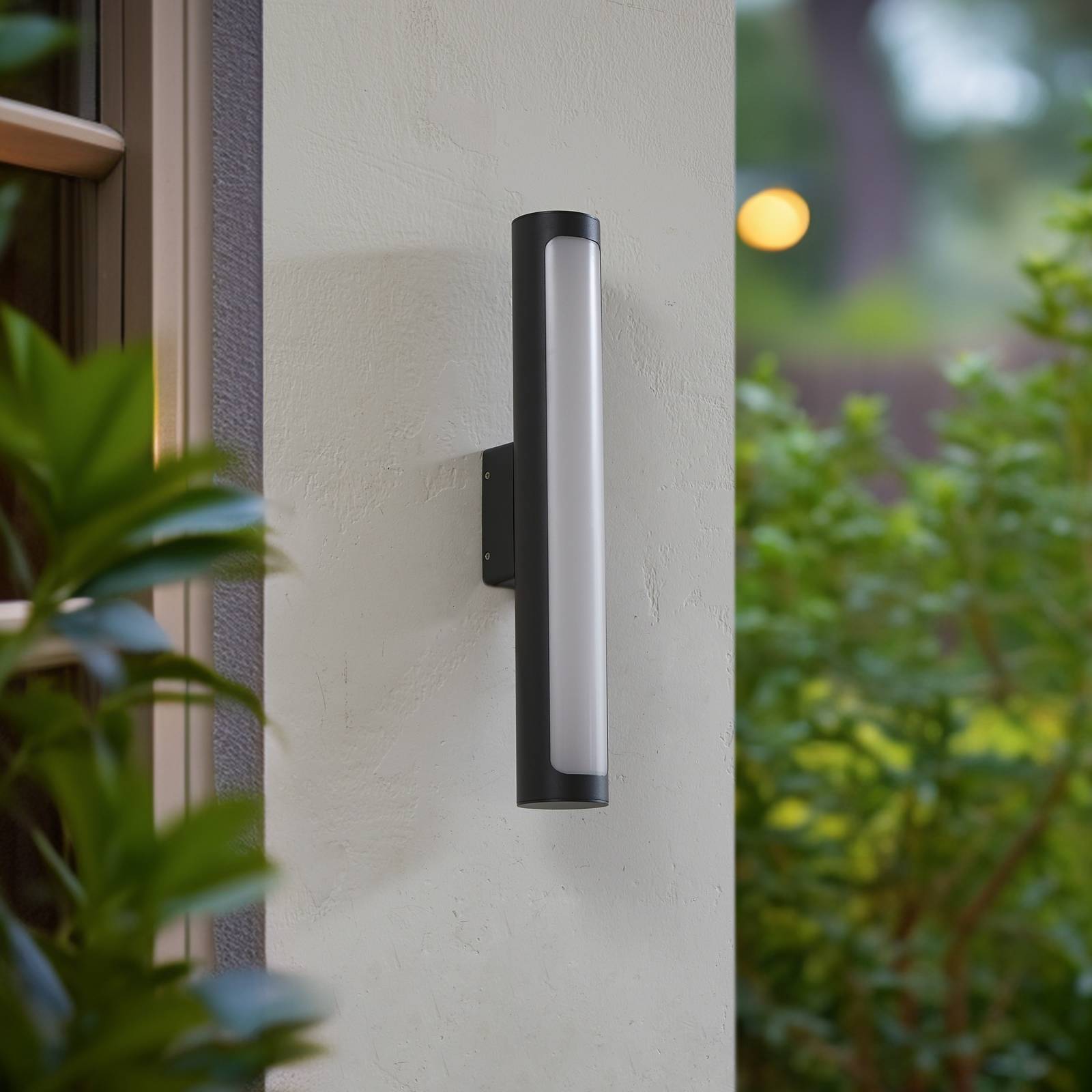 LED Aussenwandleuchte Tuberia Lucande, schwarz, Aluminium, Modern, LED Wandleuchte außen