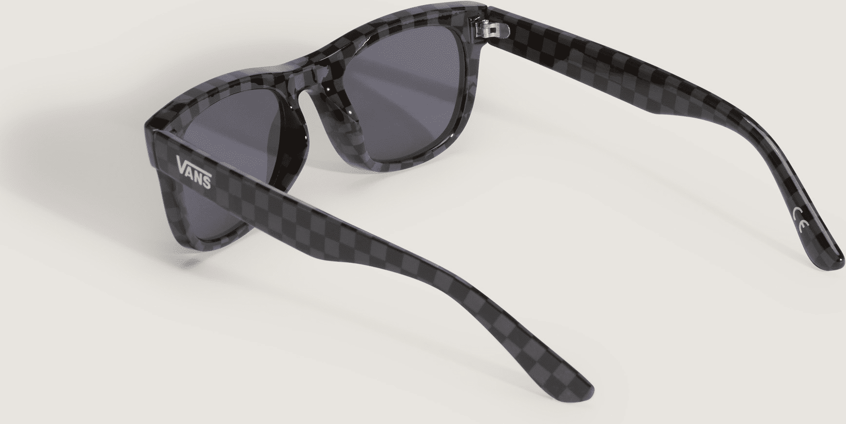 Sonnenbrille VANS "Spicoli Sunglasses", Damen, schwarz (schwarz, charco), kariert, Sonnenbrillen Sonnenbrille, für Erwachsene, mit Logoschriftzug, leichtes Tragegefühl schwarz, charco Einheitsgröße