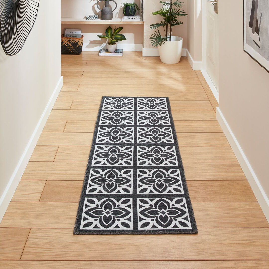 Think Rugs Victoria Machine Woven Grey Area Rug Gray Runner 2'5" x 7'6"