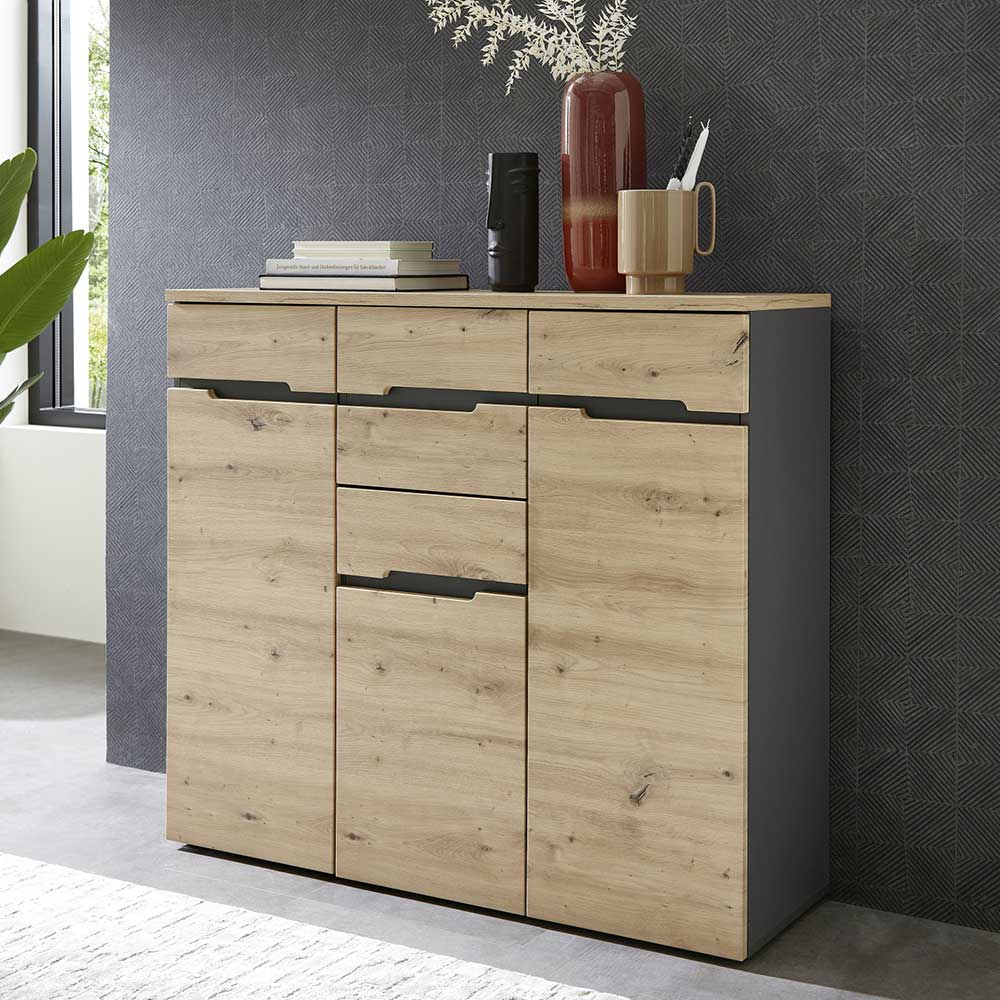 Pharao24.de Große Kommode in modernem Design Wildeichefarben und Dunkelgrau