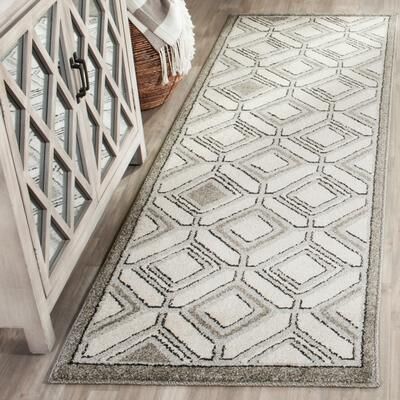 SAFAVIEH Amherst Geneva Modern Rug