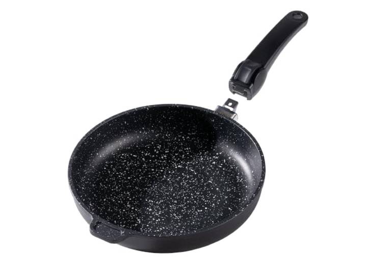 STONELINE Made in Germany Bratpfanne 24cm, Kokillenguss, mit abnehmbarem Griff, Induktion Pfanne beschichtet mit echten Steinpartikeln, Ohne Fett & Öl kochen