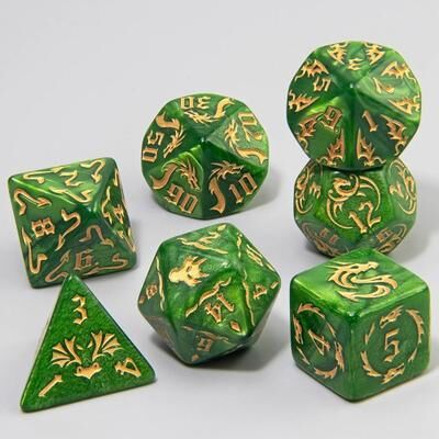 Useful Little Things 7 Pcs Dragon Pattern Dice Set Marble Polyhedral D4 D20 Dice For DND RPG Tabletop Board Games green