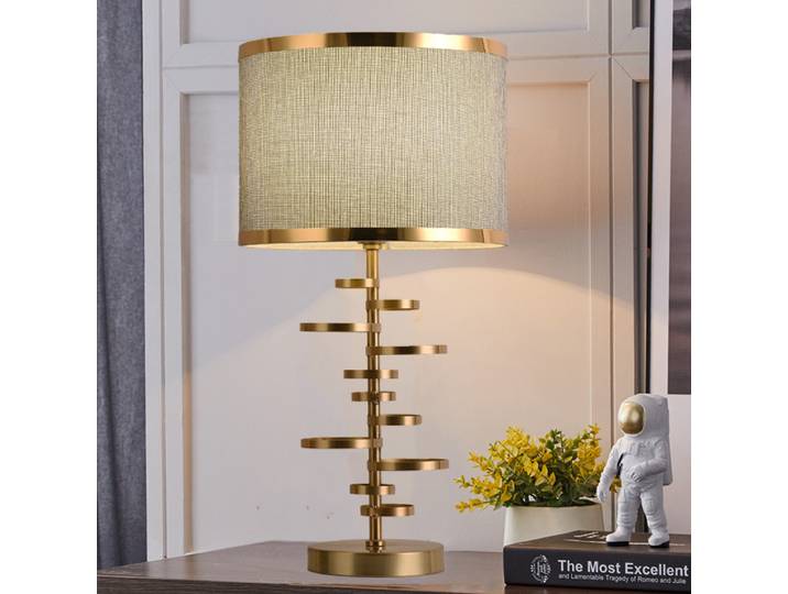 Style européen chambre lampe de Table moderne Simple lampe créative lumière luxe lampe de chevet ménage salon étude lampe de bureau
