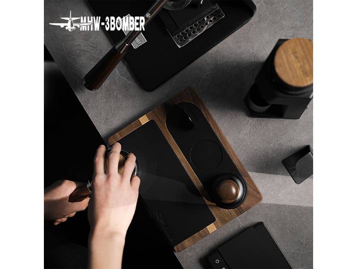 MHW-3BOMBER Café Tamping Station En Bois Silicone Expresso Tamper polymères pour 51-58mm Portafilter Accueil Barista Café Accessoires