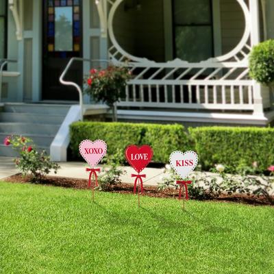 "Glitzhome 16""H Set of 3 Valentine's Metal Heart Yard Stakes"
