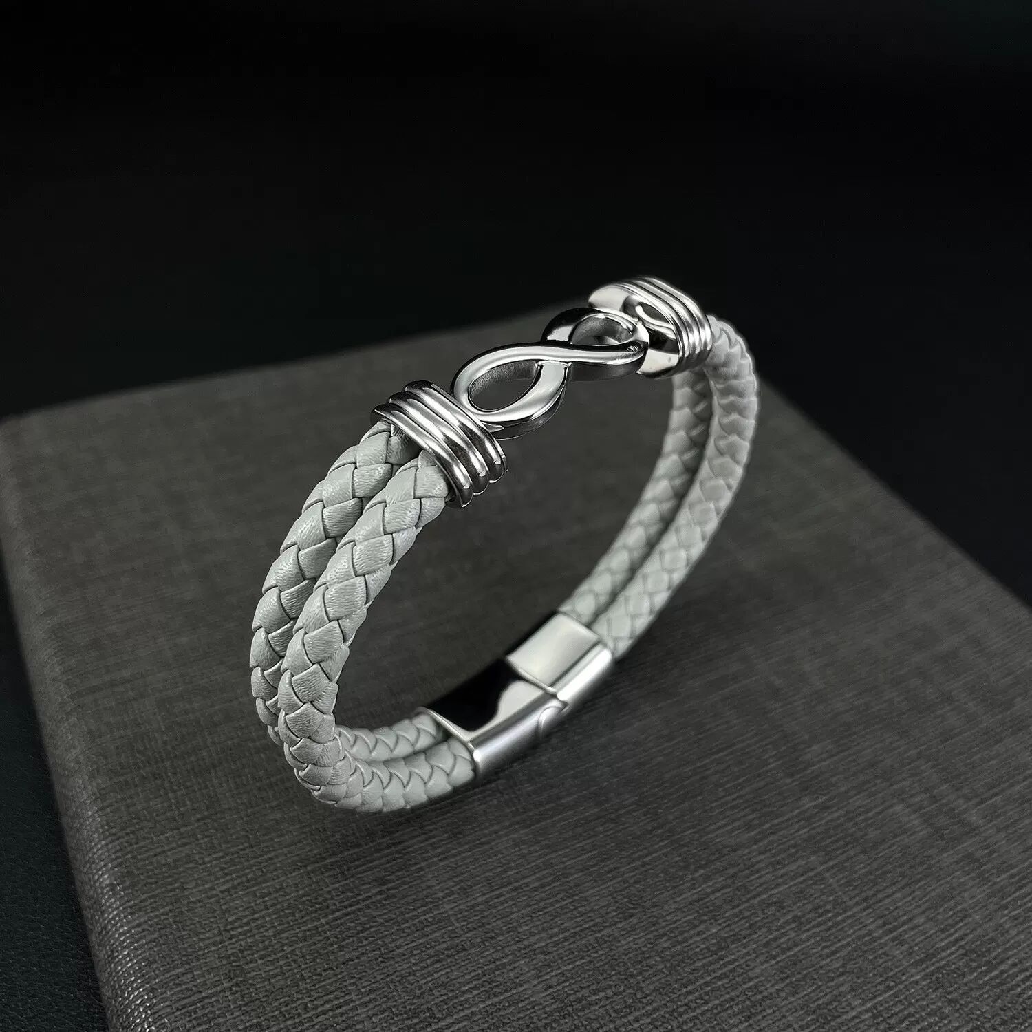 INF Vintage gewebtes Lederarmband mit Unendlichkeitsanhänger