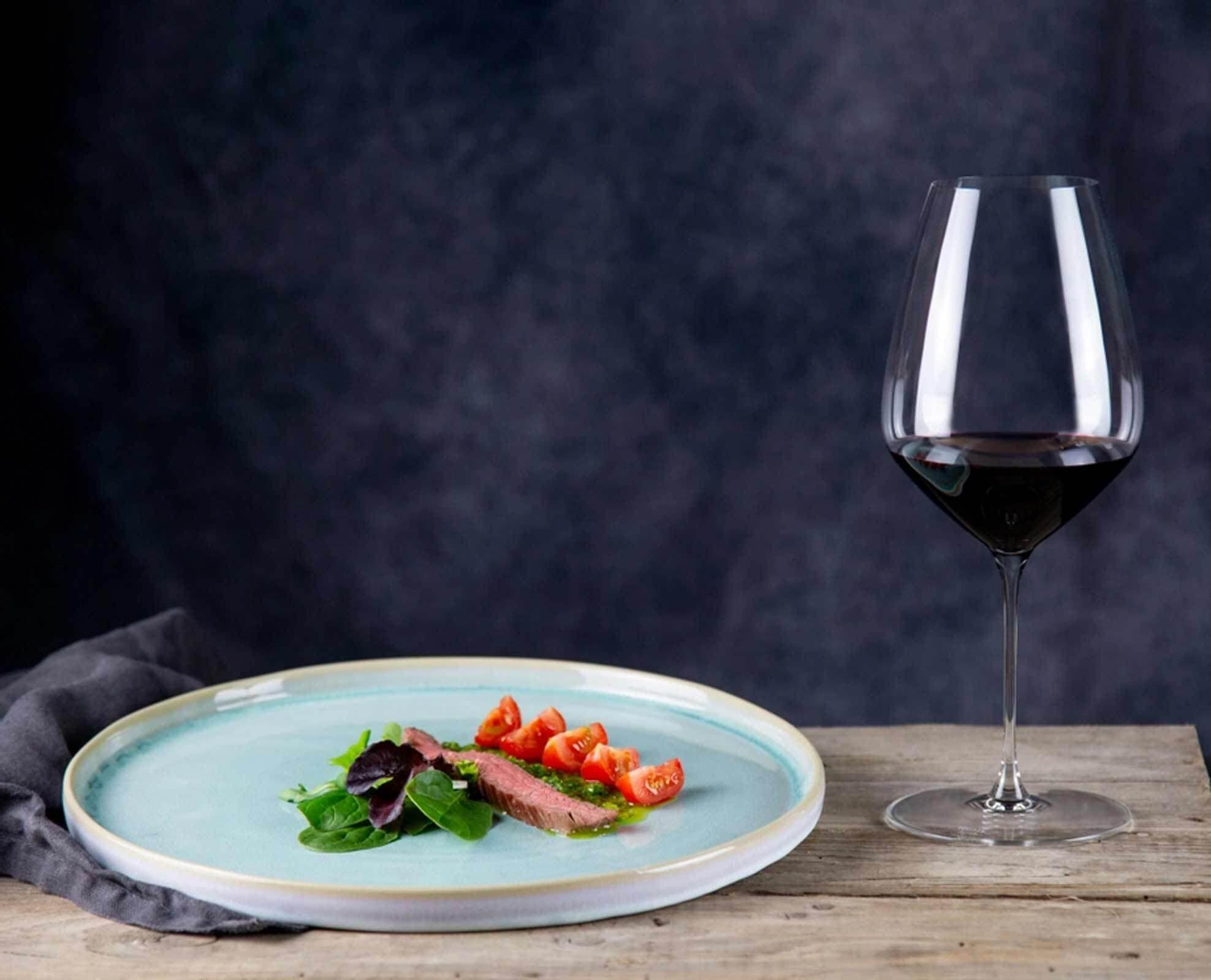 Rotweinglas "Syrah / Shiraz Weingläser + Poliertuch Veloce 720 ml 2er Set transparent", bunt (transparent), Glas, RIEDEL THE WINE GLASS COMPANY, Trinkgefäße, Rotweinglas