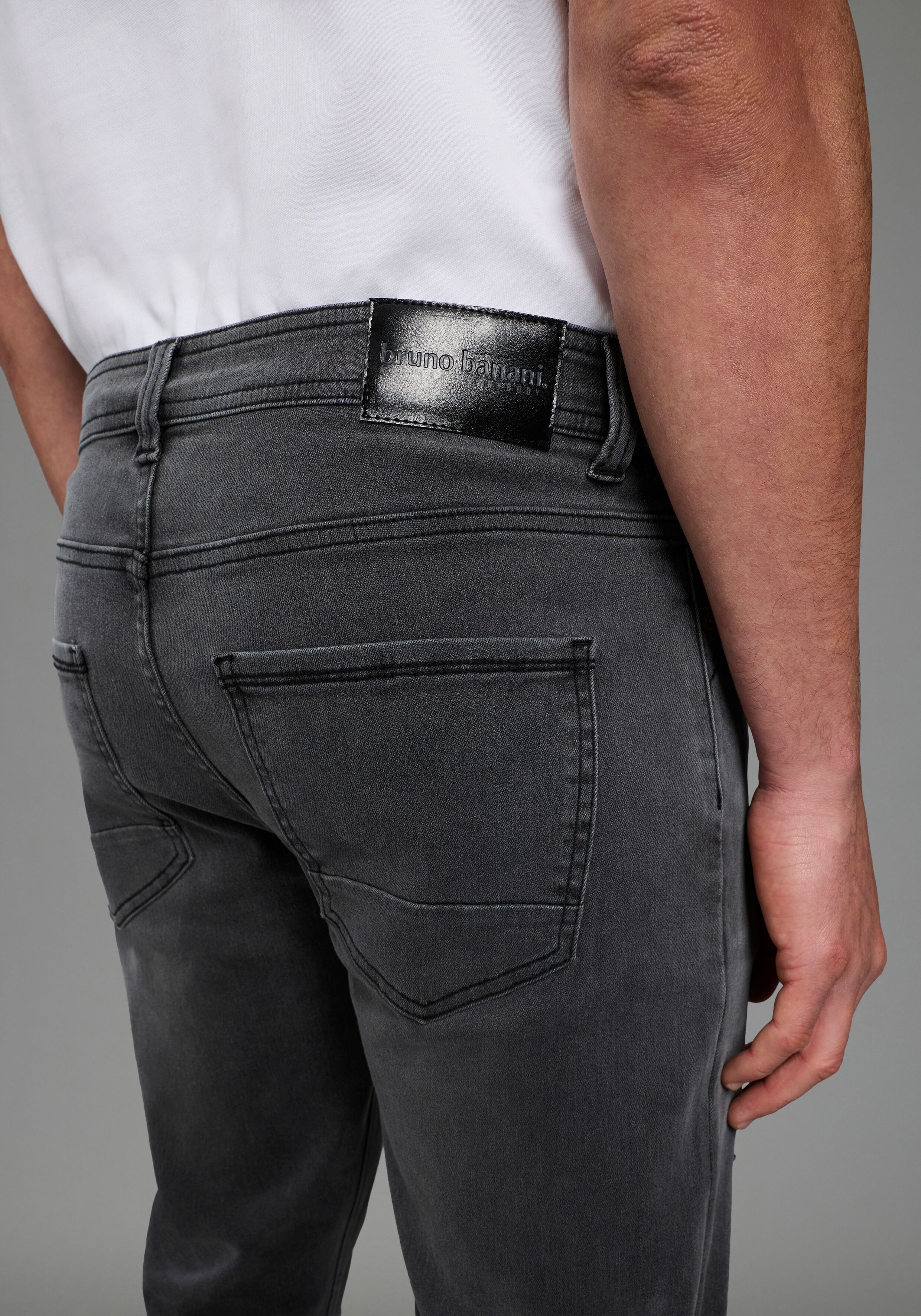 Slim-fit-Jeans BRUNO BANANI "Grady", Herren, Gr. 32, Länge 34, grau (dunkelgrau damaged), Obermaterial: 70% Baumwolle, 28% Polyester, 2% Elasthan, Destroyed-Effekte, schmal lang, Jeans Slim-fit-Jeans, schmale Beinweite, niedrige Leibhöhe, figurbetonte Sil