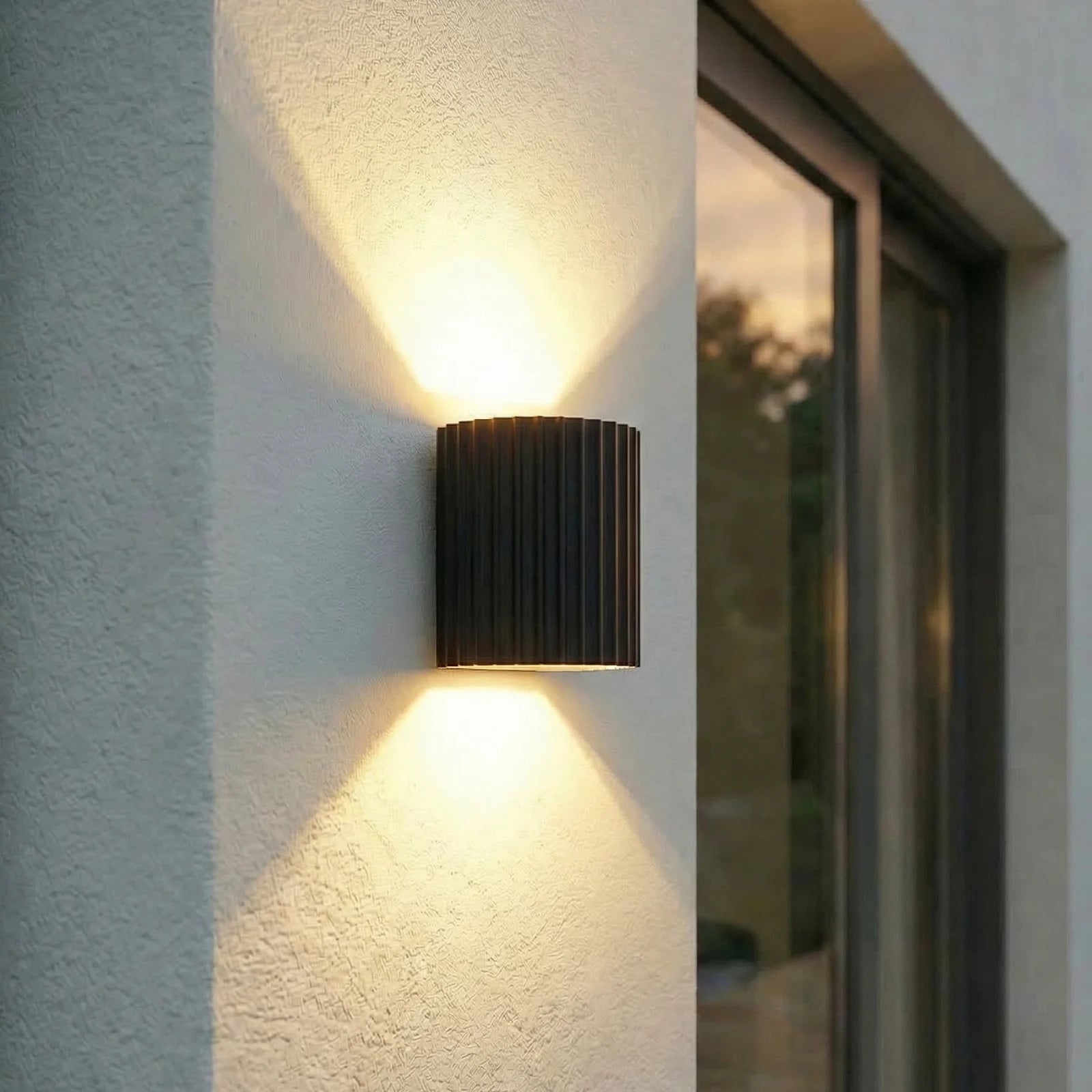 Lindby Ralino LED buiten wandlamp, zwart, aluminium en glas, rond, IP65