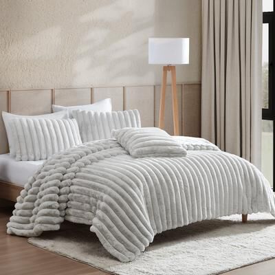 Riverbrook Home Everett Collection