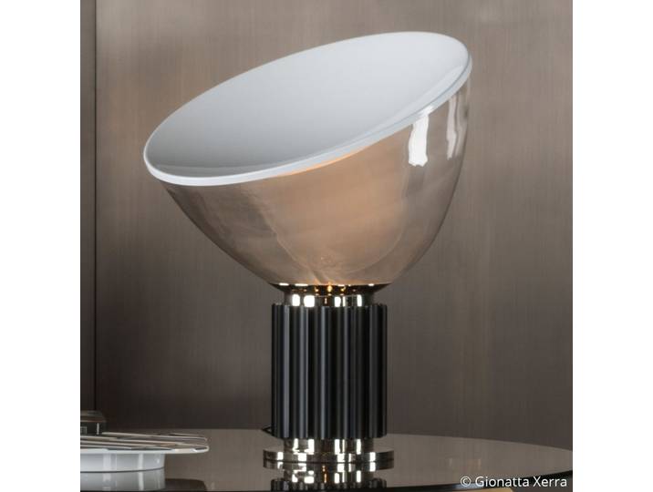 Taccia LED-Tischlampe schwarz/klar Kunststoff/Alu dim - Flos - Wohnzimmer - Design - Metall - Einflammig