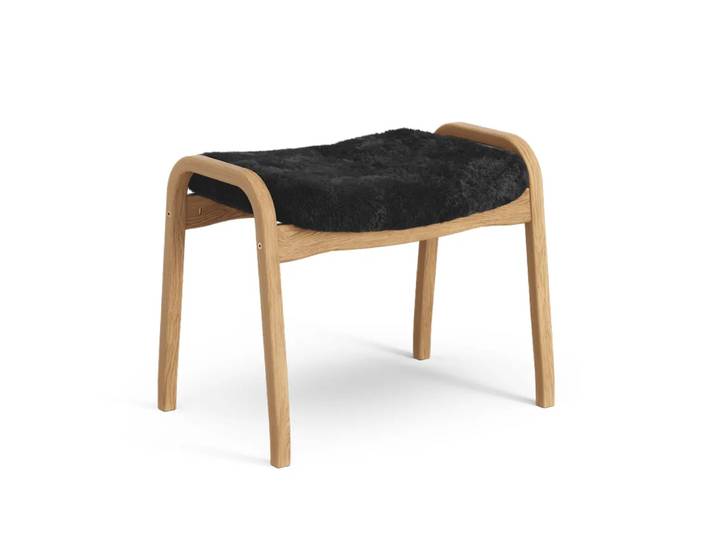 Swedese Lamino Fußhocker Schaffell black, Eiche geölt