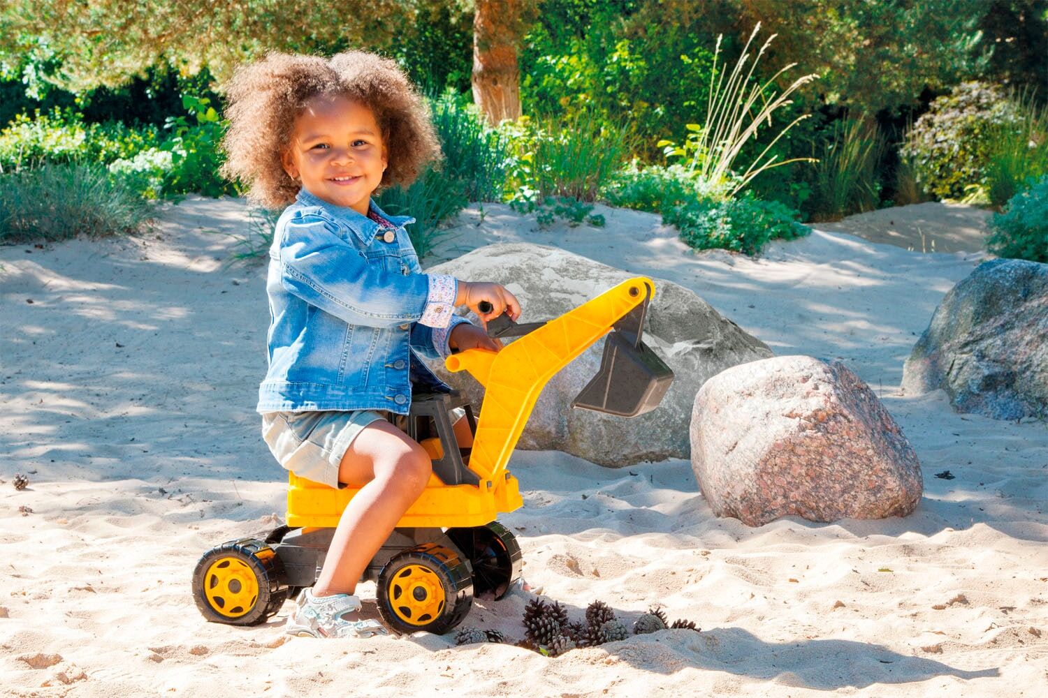 Spielzeug-Aufsitzbagger LENA "Giga Trucks", gelb, Spielzeugfahrzeuge, KinderT:70cm, Kunststoff, Spielzeug-Aufsitzbagger, Made in Europe, T:70cm