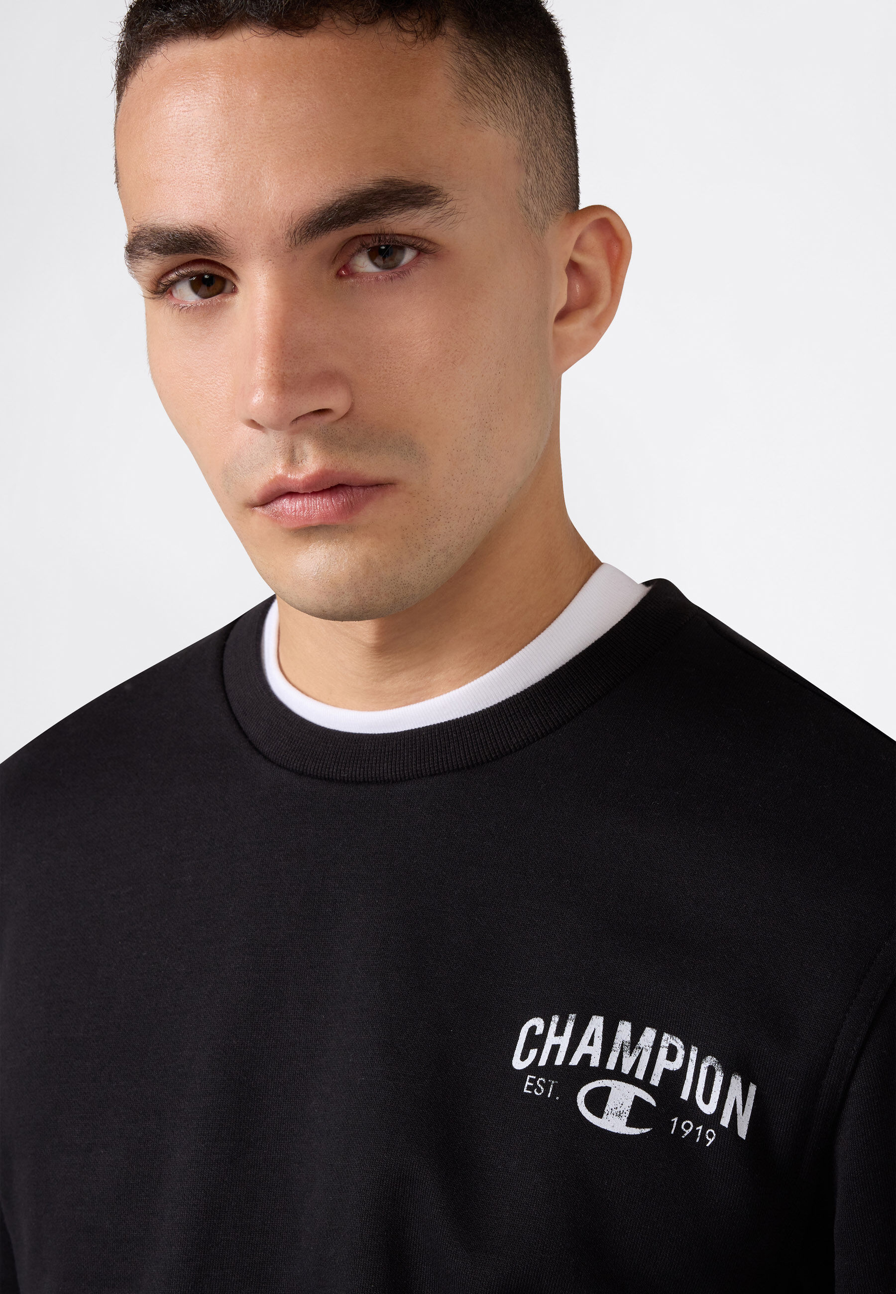 Sweatshirt CHAMPION "SPORTWEAR CREWNECK Standard Fit", Herren, Gr. L, schwarz (nbk), Obermaterial: 55% Baumwolle, 45% Polyester, Sweatshirts Sweatshirt, mit sportlicher Ausstrahlung, für Sportmode und Freizeit, Standard Fit