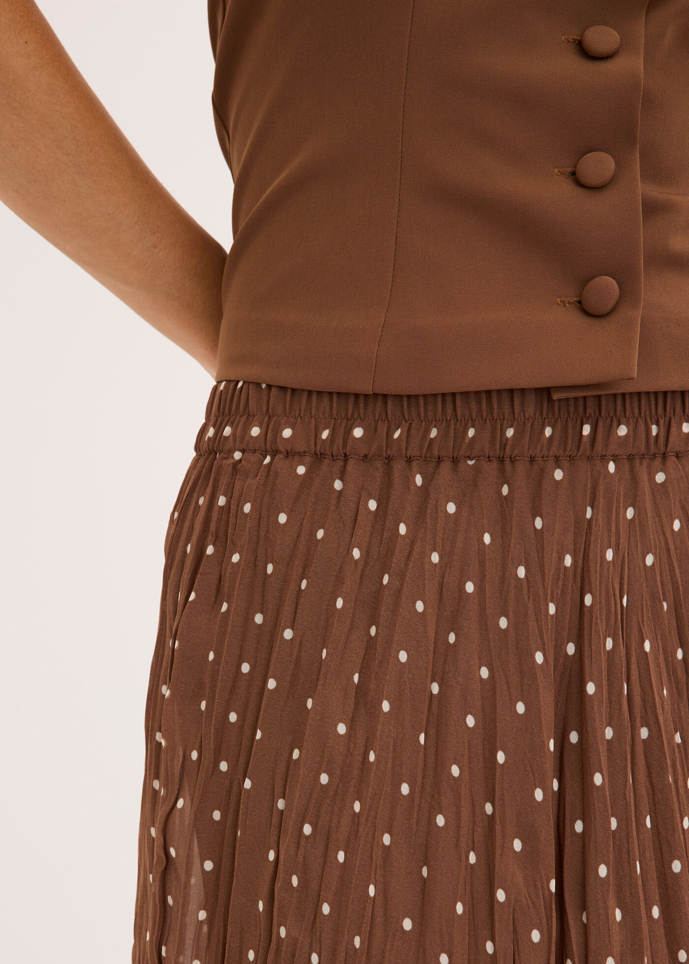 Plisseerock BONPRIX, Damen, Gr. 40, braun (hellbraun, sandbeige gepunktet), Chiffon;Crash;Web, Obermaterial: 100% Polyester. Futter: 100% Polyester, Crashoptik, gepunktet, A-Linie knöchelfrei, Röcke Plisseerock, mit Elastikbund, in A-Linie, gepunktet, knö