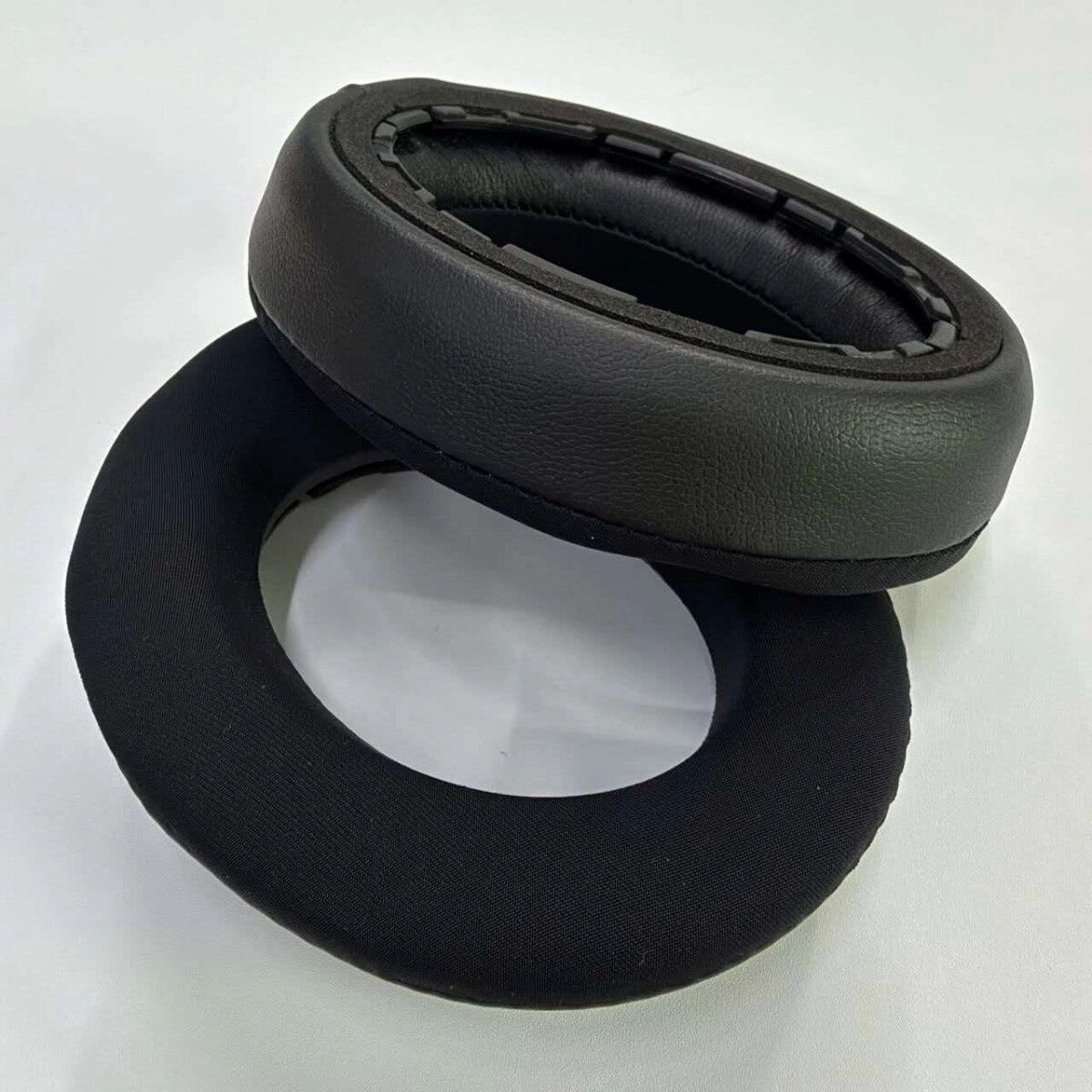 INF Couvre-écouteurs lot de 2 compatible avec Sennheiser ACCENTUM - Soie glacée+gel, Noir