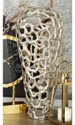 ARCILLA ELEMENTAL Gold Aluminum Metal Cutout Coral Decorative Vase