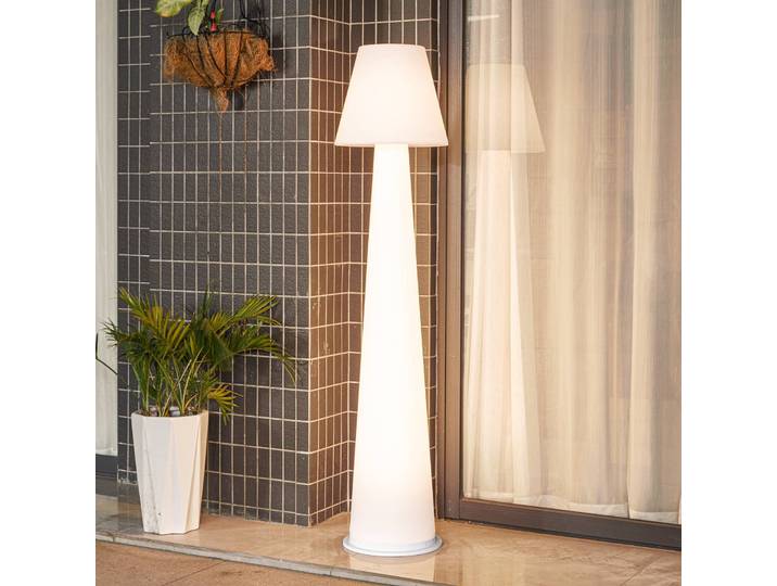 Lucande LED-Akku-Terrassenleuchte Gauri, weiß, 153 cm, IP44 Gauri Lucande, dimmbar, weiß / opal, Kunststoff, Modern