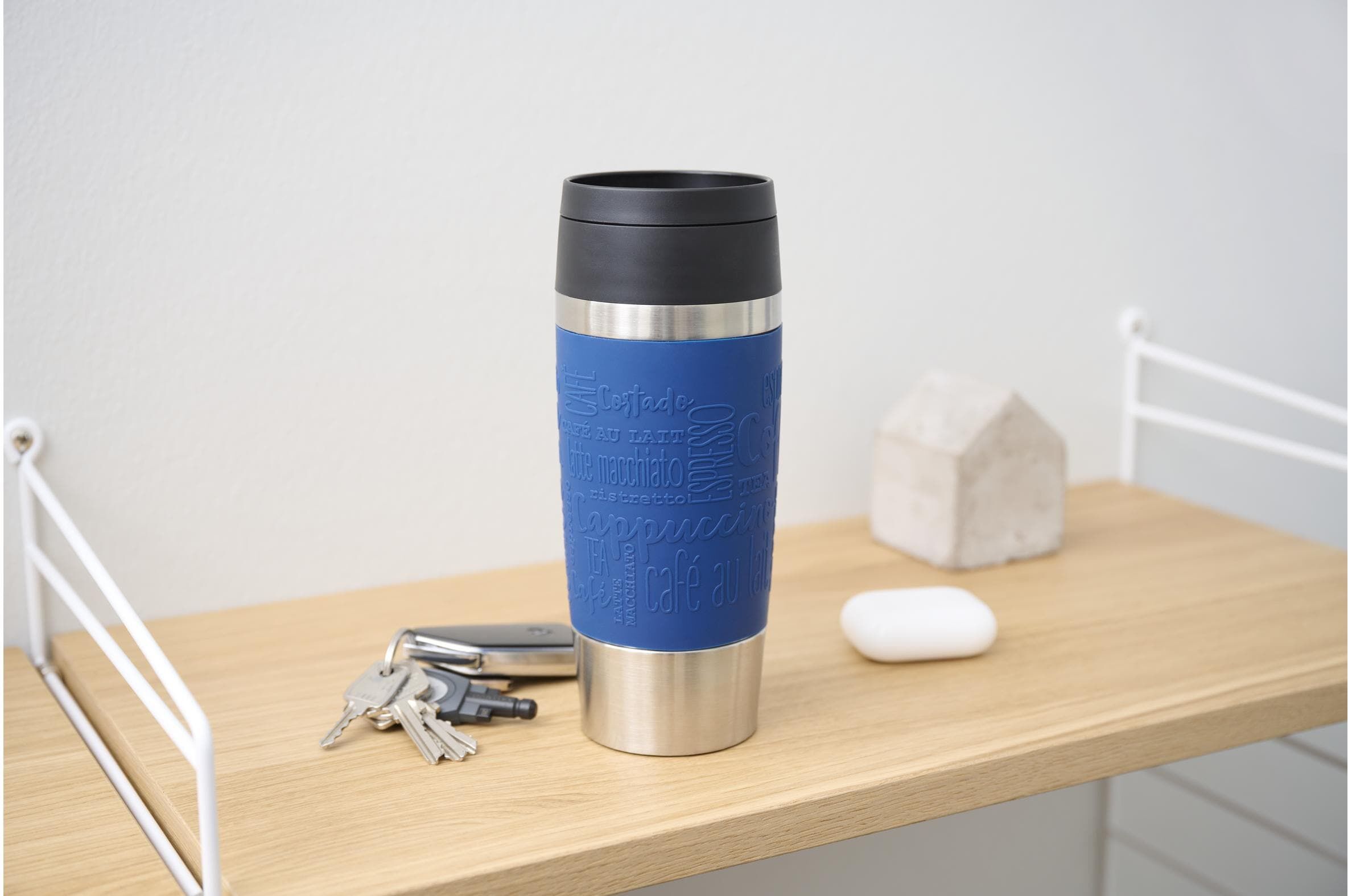 Thermobecher EMSA "Travel Mug Classic, mit 360-Trinköffnung, auslaufsicher, rutschfest", blau (dunkelblau), Trinkgefässe, Ø 8,2cm x 20,4cm, 360ml, Edelstahl, Kunststoff, Silikon, Thermobecher, 4h heiss, 8h kalt - 360 ml / 6h heiss, 12h kalt - 500 ml, 100%