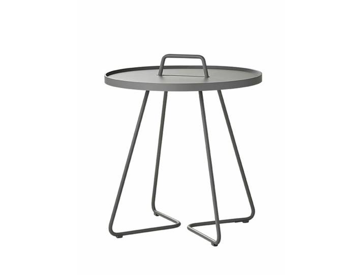 Kaffeetisch On-the-move Cane-line grau, Designer Christina Strand, Niels Hvass, 44x54x44 cm
